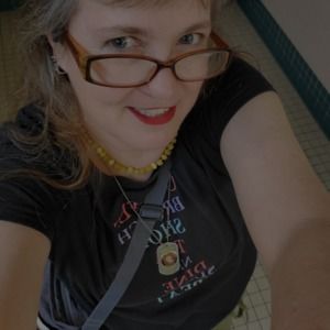Meet your Posher, Stephanie